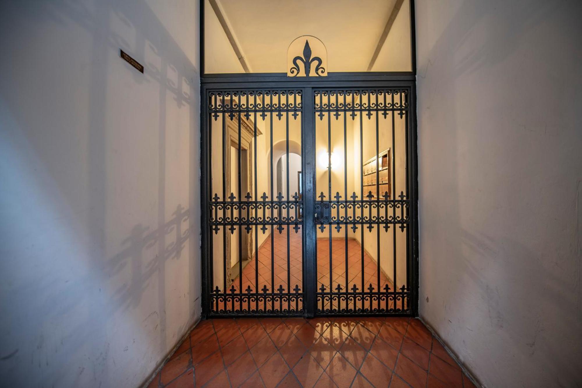 Mamo Florence - Borgo San Jacopo Apartment ภายนอก รูปภาพ
